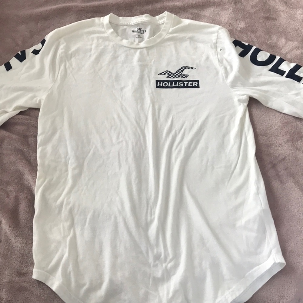 Hollister long sleeve t-shirt